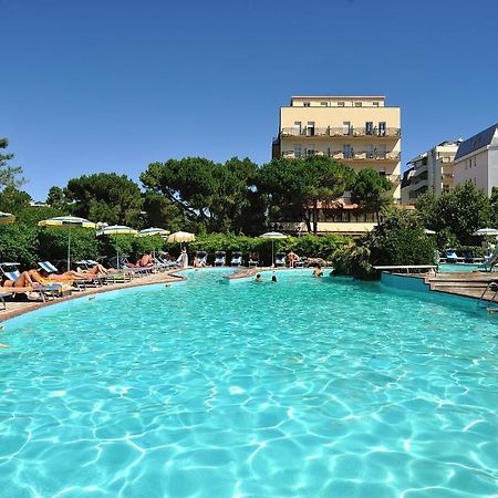 Hotel Ausonia Milano Marittima Esterno foto