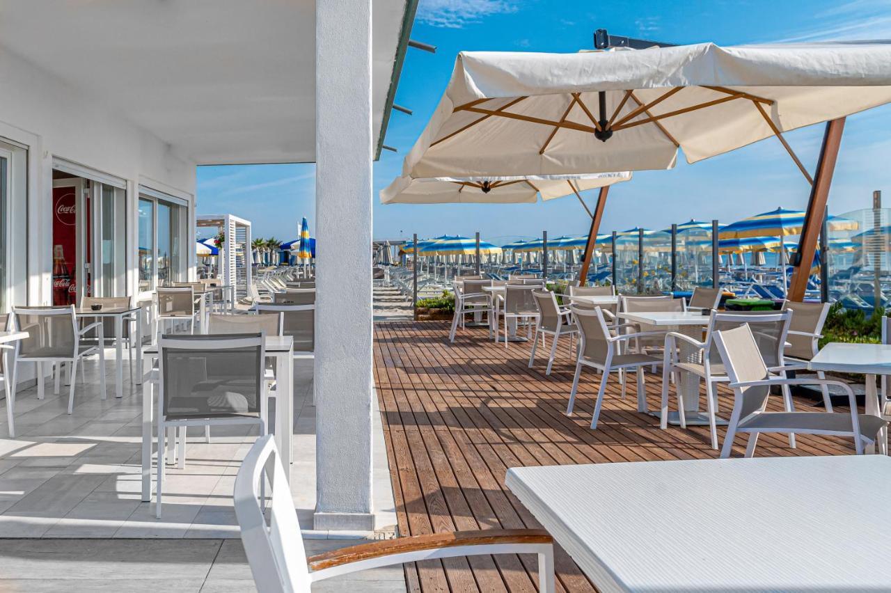 Hotel Ausonia Milano Marittima Esterno foto