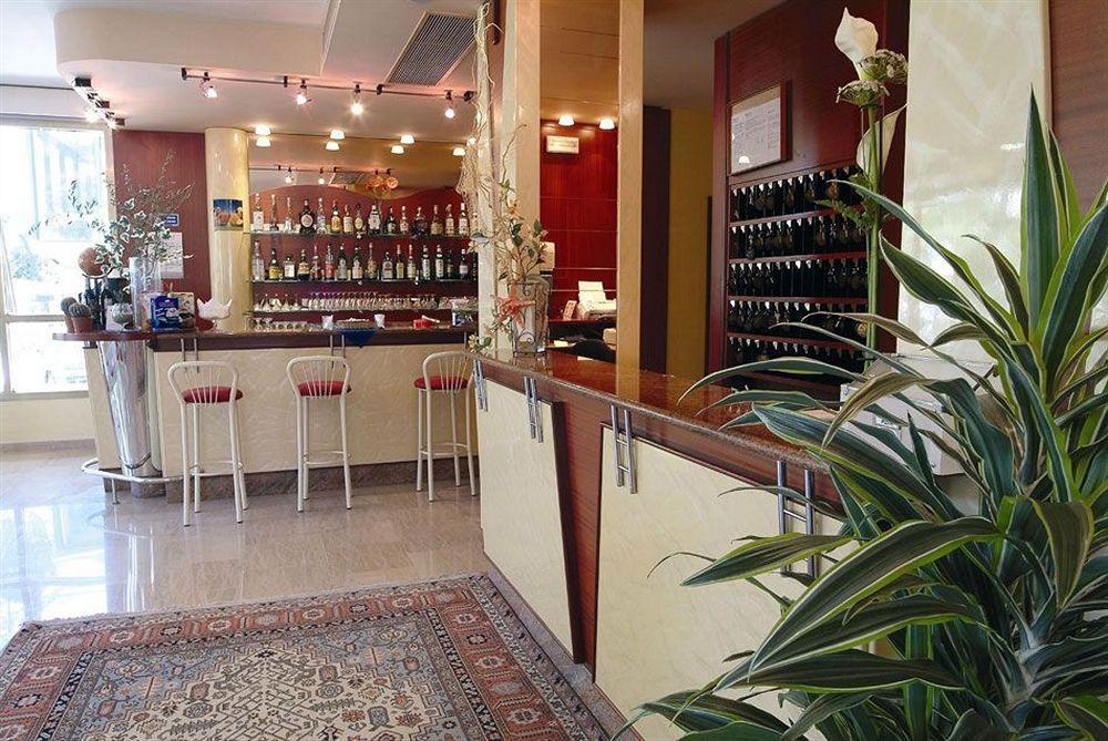 Hotel Ausonia Milano Marittima Esterno foto