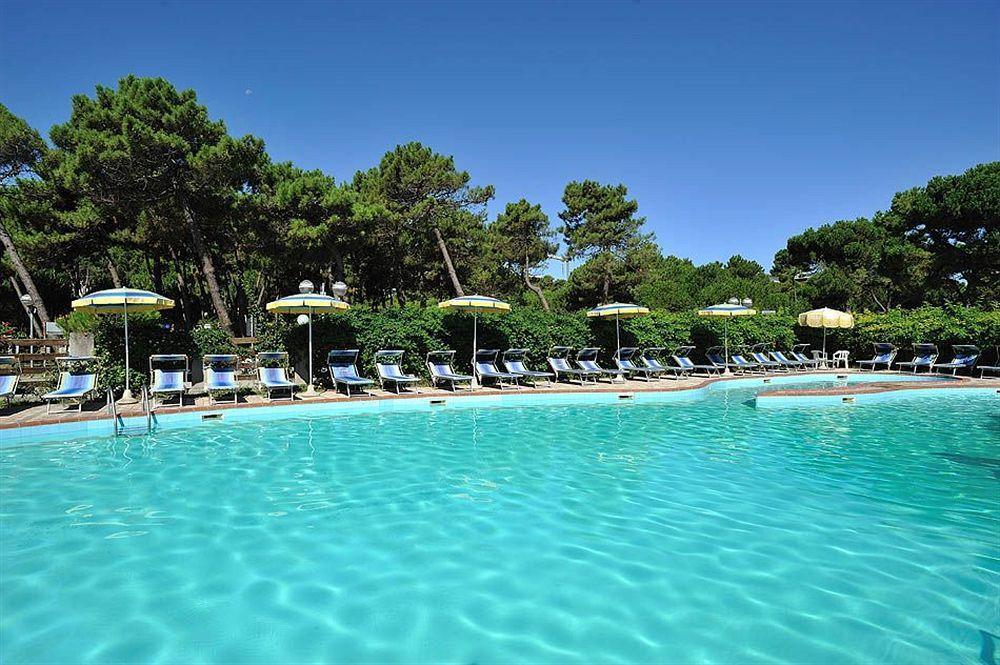 Hotel Ausonia Milano Marittima Esterno foto