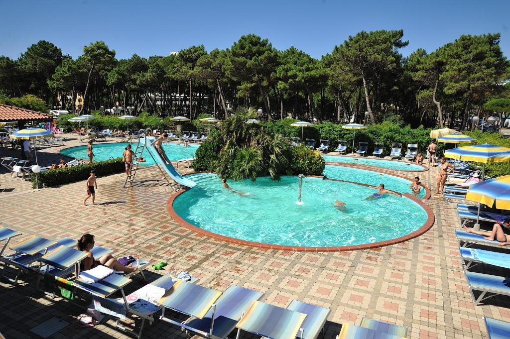 Hotel Ausonia Milano Marittima Esterno foto